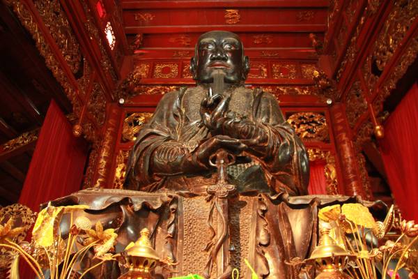 Le Temple Quan Thanh – le Grand génie du Nord